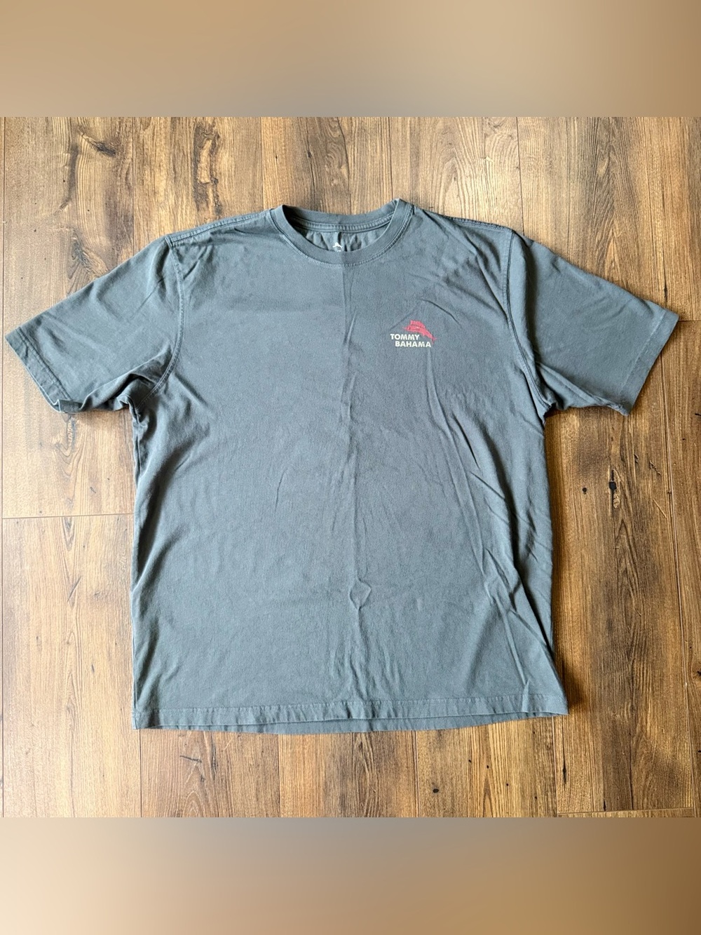 Tommy Bahama Relax First Class Flight Graphic T Shirt Men’s XL Gray 100% Cotton - Picture 2 of 8